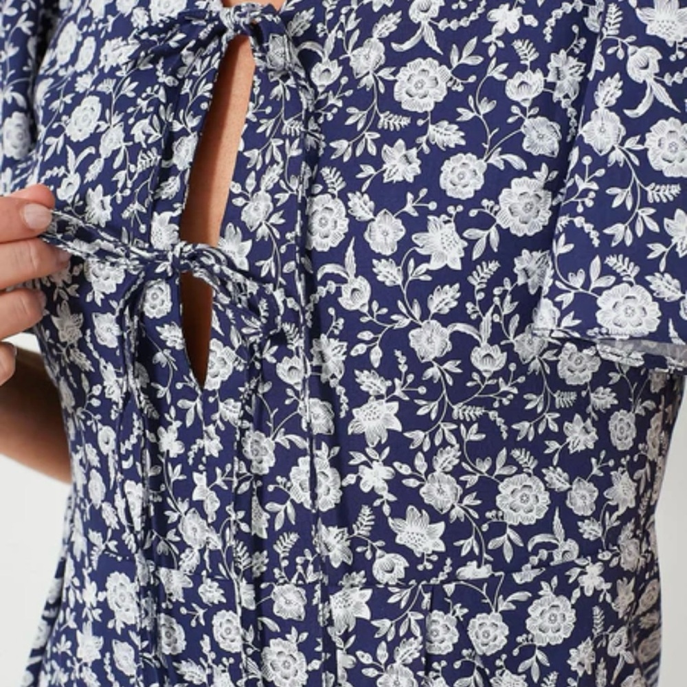 Tuckernuck Hyacinth House Navy and White Barnell Romper Size Large - Picture 3 of 7